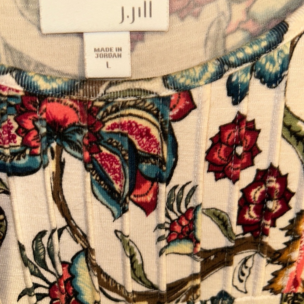 J Jill large dress mint condition never worn. Bust is 44”.